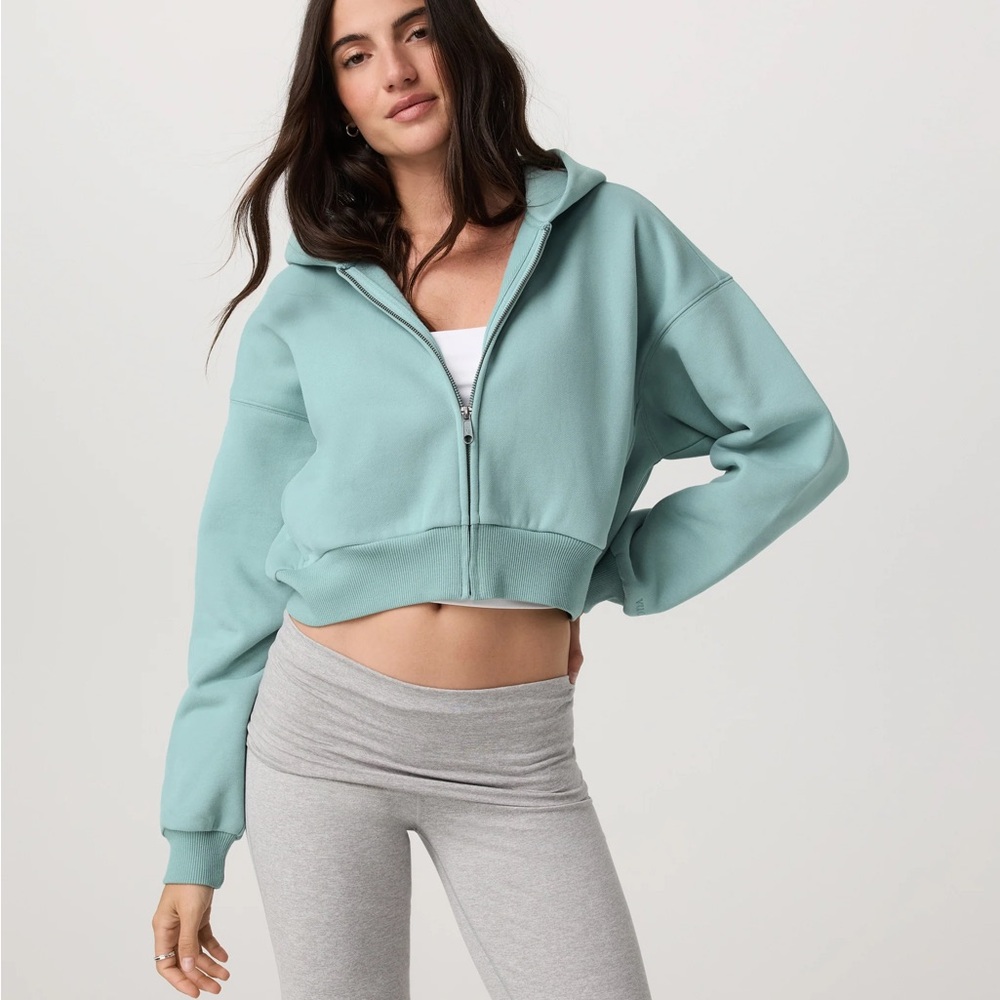 Vuori Cropped Zip Hoodie